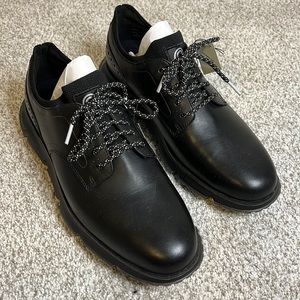 Mens black size 9.5 Cole Haan Zerogrand Oxfords